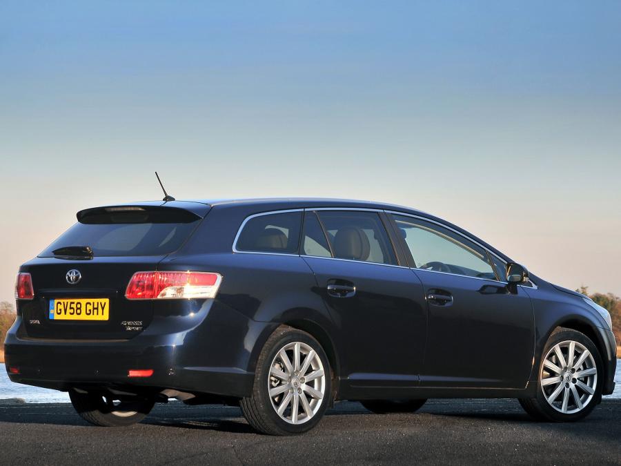  Toyota Avensis Tourer (T270) 2009 года  (UK) (фото 2 из 10)
